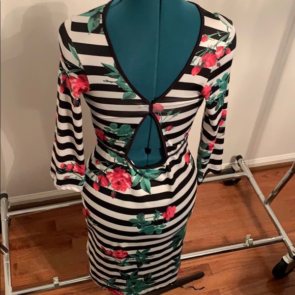 dress - Picture 2 of 2